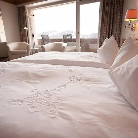 Cristallo 4* أروسا